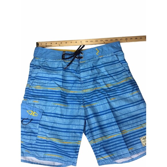 Ocean & Heart Size 36 Shorts Board Polyester Blue Surf Apparel - Picture 1 of 12